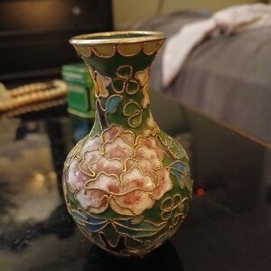 Vintage Chinese Cloisonné Mini Vase 3” Tall Beautiful.